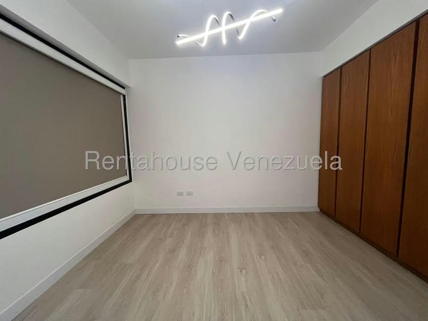 Apartamento (1 Nivel) en Alquiler en Campo Alegre, Distrito Metropolitano - 27