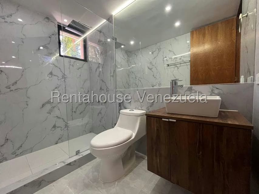 Apartamento (1 Nivel) en Alquiler en Campo Alegre, Distrito Metropolitano - 30