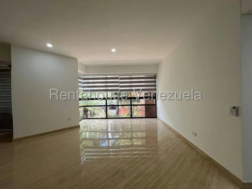 Apartamento (1 Nivel) en Alquiler en Campo Alegre, Distrito Metropolitano - 6