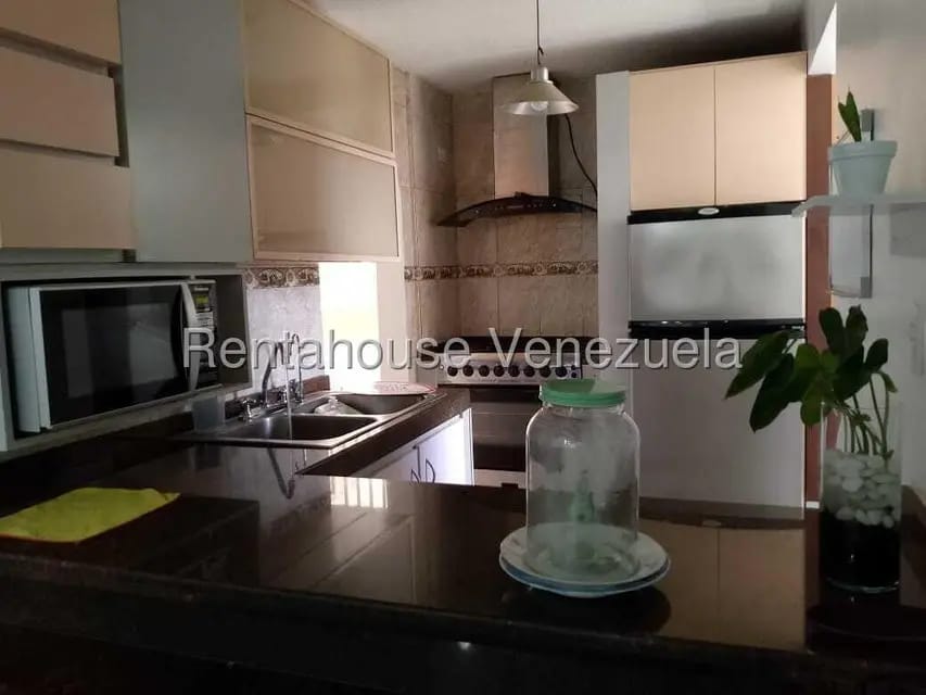 Apartamento (1 Nivel) en Alquiler en La Rosa, Miranda - 5