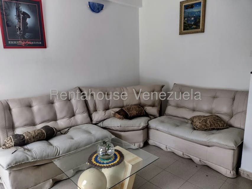 Apartamento (1 Nivel) en Alquiler en Prados del Este, Distrito Metropolitano - 5