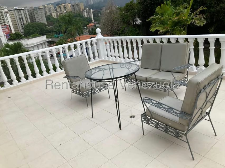 Apartamento (1 Nivel) en Alquiler en Prados del Este, Distrito Metropolitano - 6