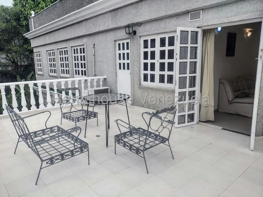 Apartamento (1 Nivel) en Alquiler en Prados del Este, Distrito Metropolitano - 8