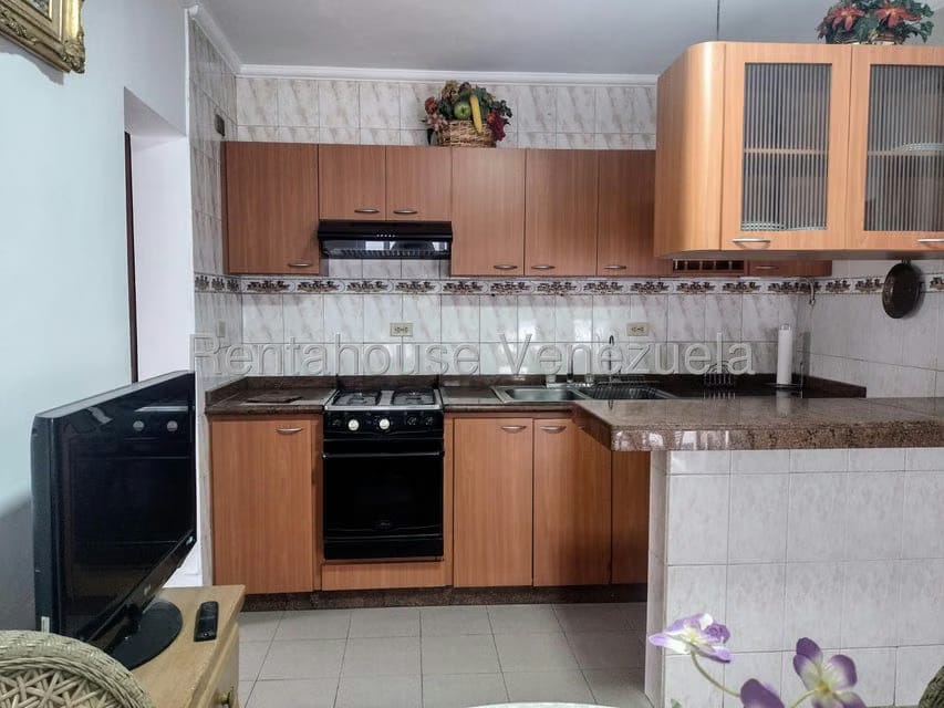 Apartamento (1 Nivel) en Alquiler en Prados del Este, Distrito Metropolitano - 10