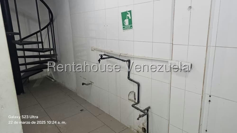 Comercial (Local Comercial) en Alquiler en Guatire, Miranda - 16