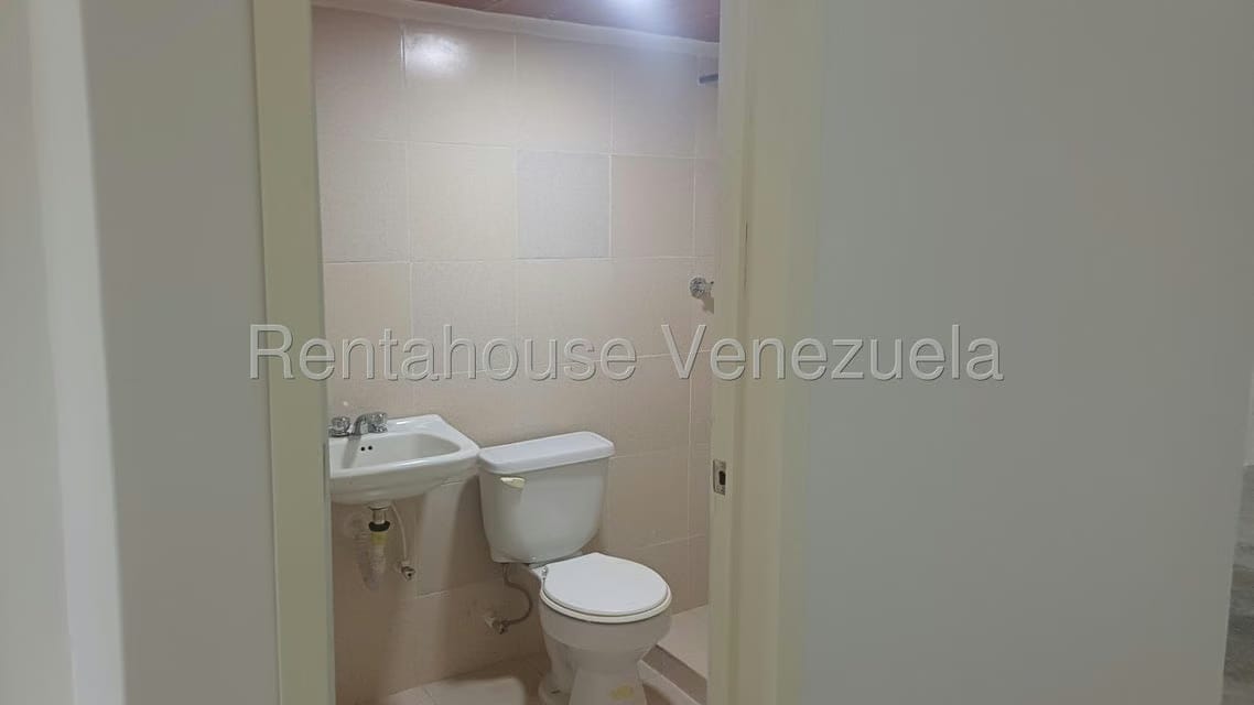 Comercial (Local Comercial) en Alquiler en Ruiz Pineda, Miranda - 3