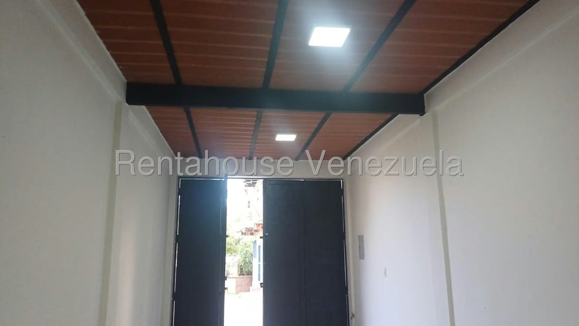 Comercial (Local Comercial) en Alquiler en Ruiz Pineda, Miranda - 6