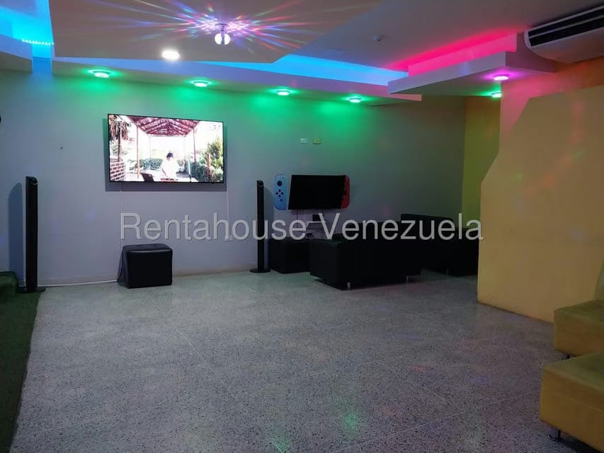 Negocios y Empresas (Entretenimiento) en Venta en Centro, Falcon - 12