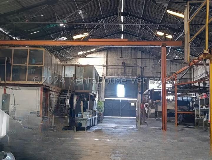 Comercial (Galpon - Deposito) en Venta en Catia, Distrito Metropolitano - 3