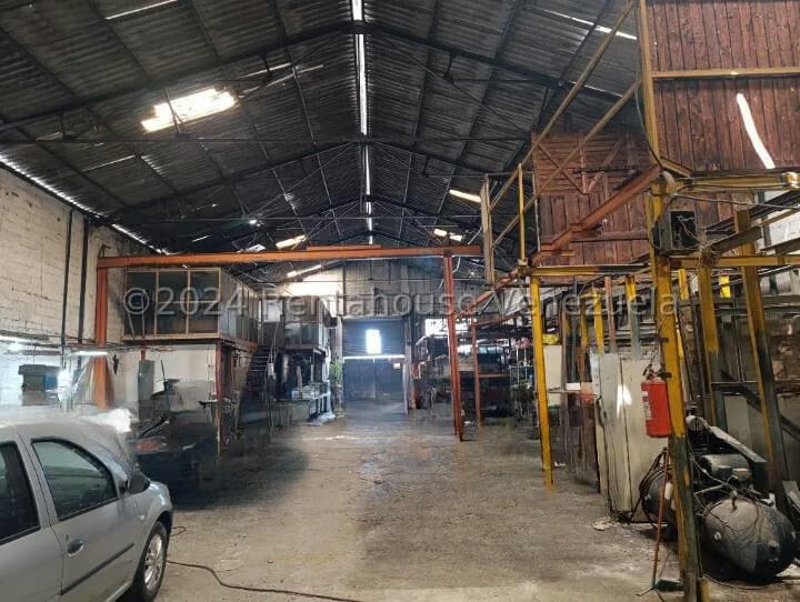 Comercial (Galpon - Deposito) en Venta en Catia, Distrito Metropolitano - 5