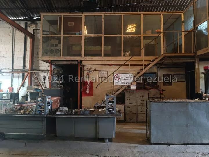 Comercial (Galpon - Deposito) en Venta en Catia, Distrito Metropolitano - 10
