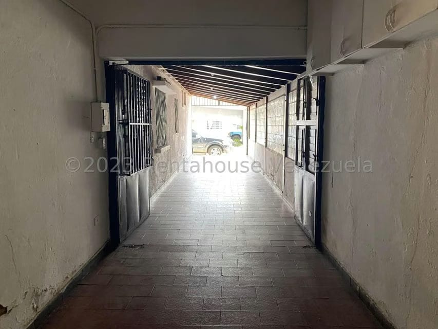 Comercial (Local Comercial) en Venta en Los Chaguaramos, Distrito Metropolitano - 15