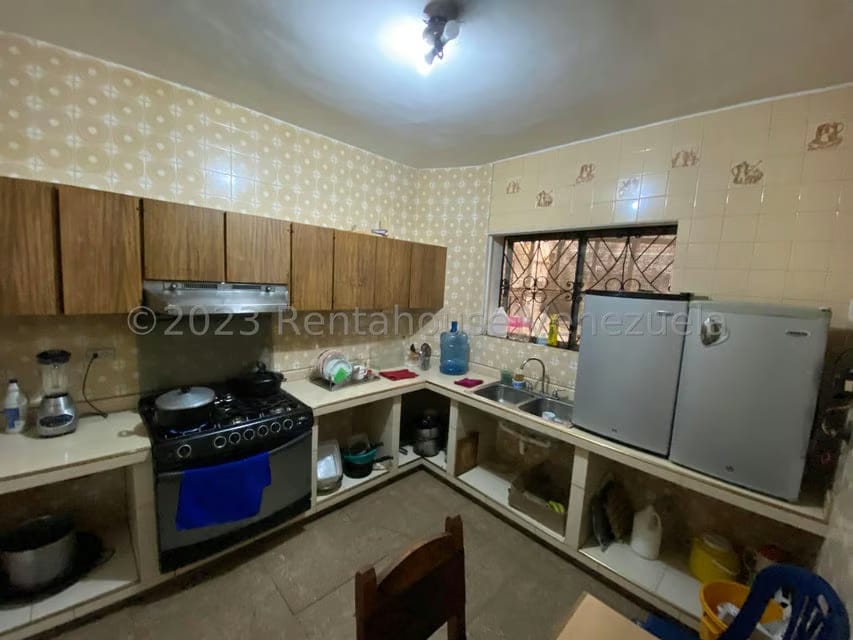 Comercial (Local Comercial) en Venta en Los Chaguaramos, Distrito Metropolitano - 8