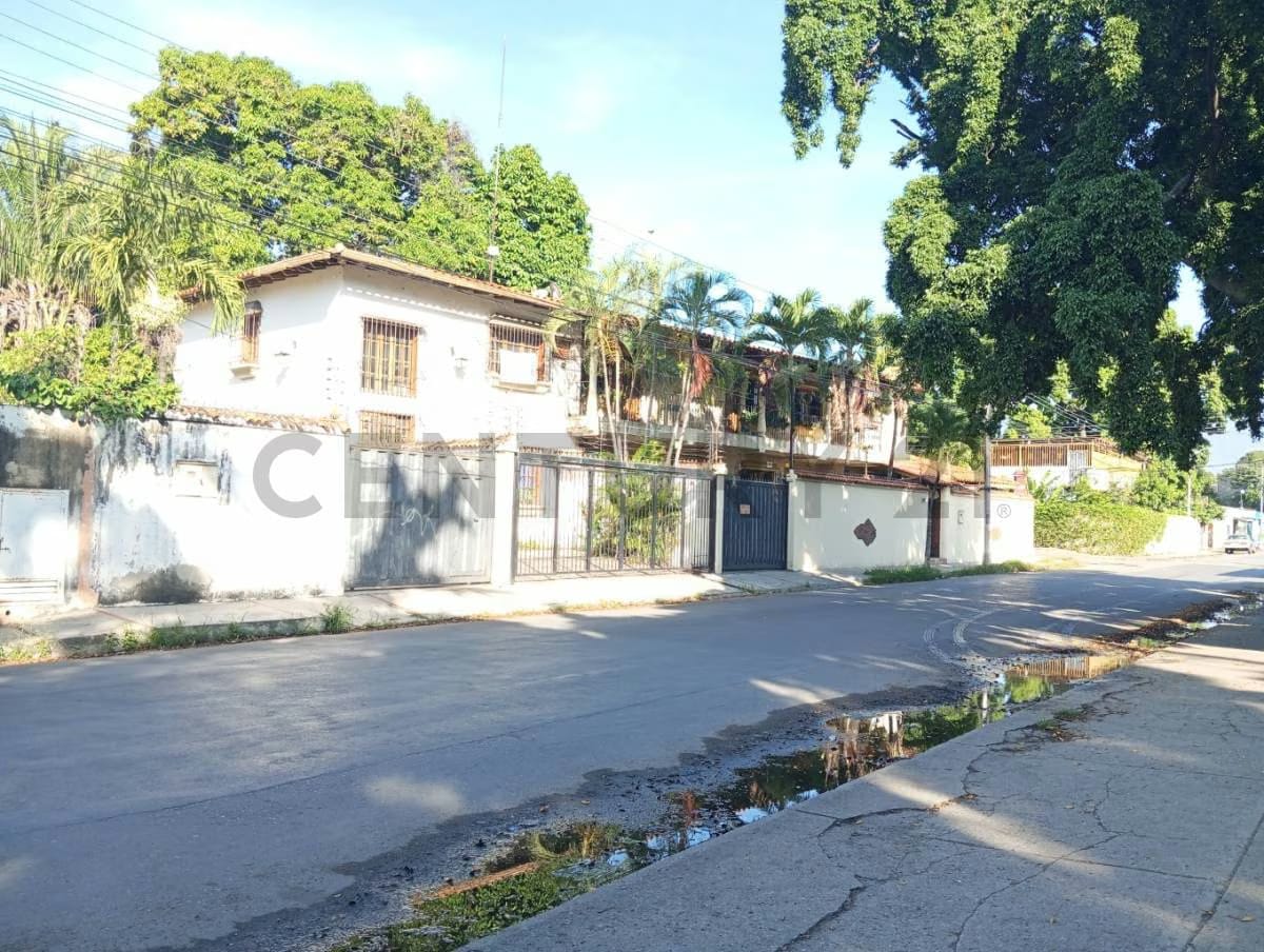 Casa En Venta En La Urbanización La Coromoto Maracay - 2