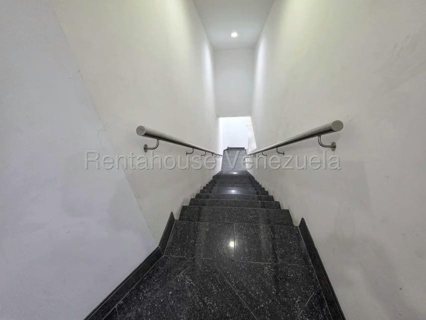 Comercial (Oficina) en Alquiler en La Trinidad, Distrito Metropolitano - 2