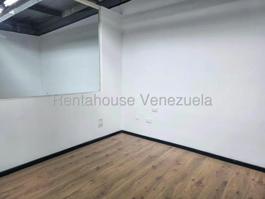 Comercial (Oficina) en Alquiler en La Trinidad, Distrito Metropolitano - 12