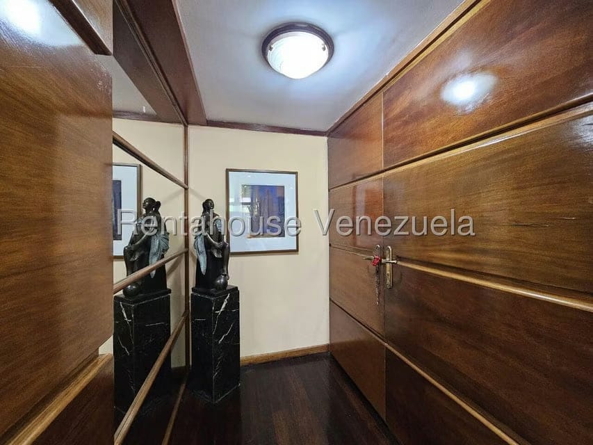 Apartamento (Duplex) en Venta en Terrazas del Avila, Distrito Metropolitano - 3