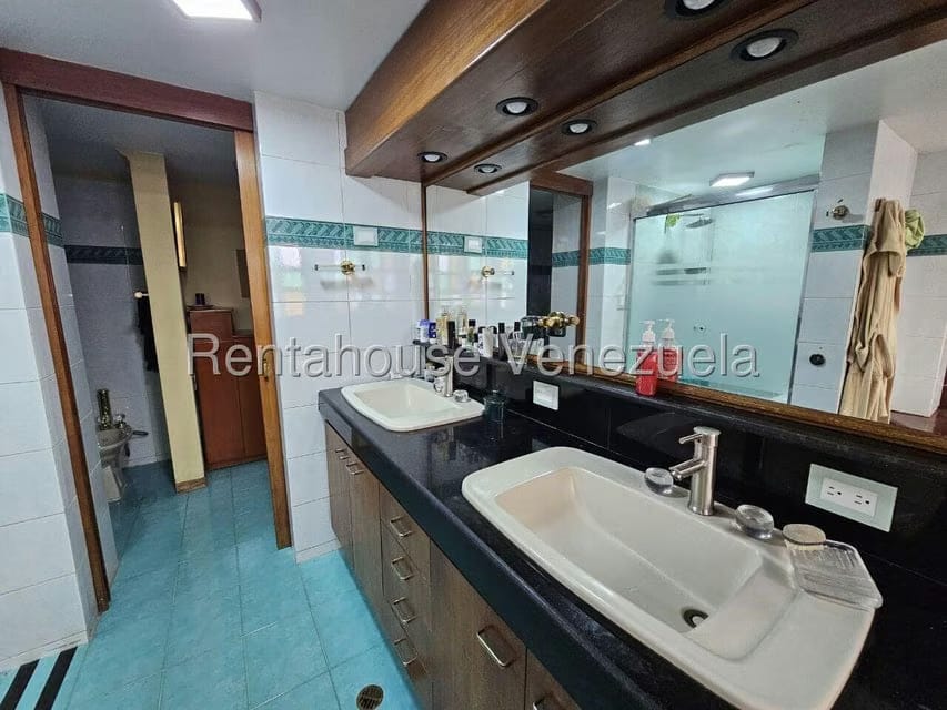 Apartamento (Duplex) en Venta en Terrazas del Avila, Distrito Metropolitano - 41