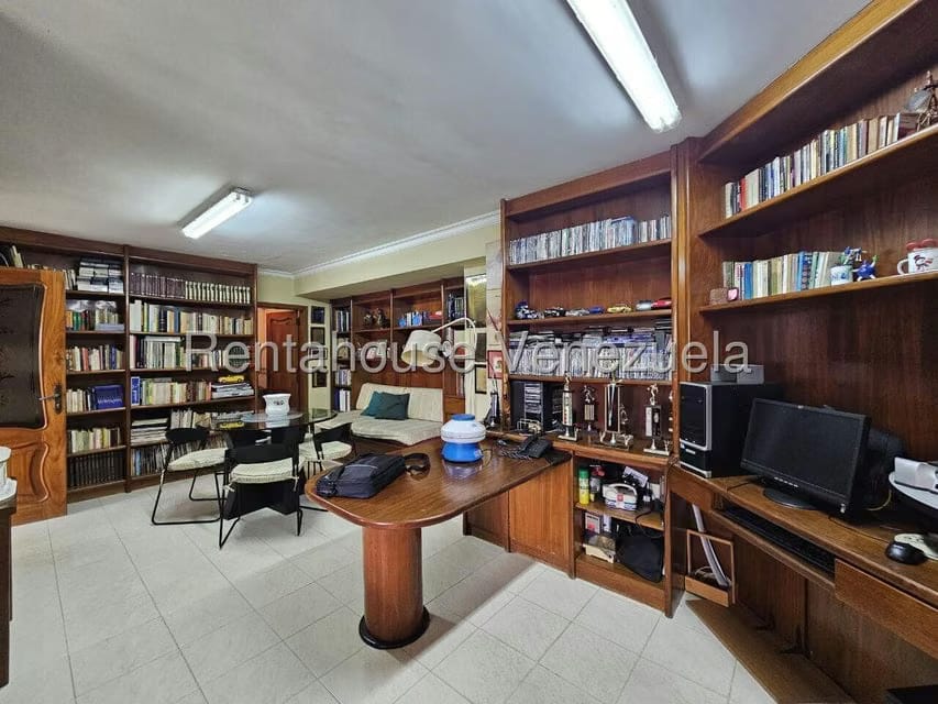 Apartamento (Duplex) en Venta en Terrazas del Avila, Distrito Metropolitano - 53