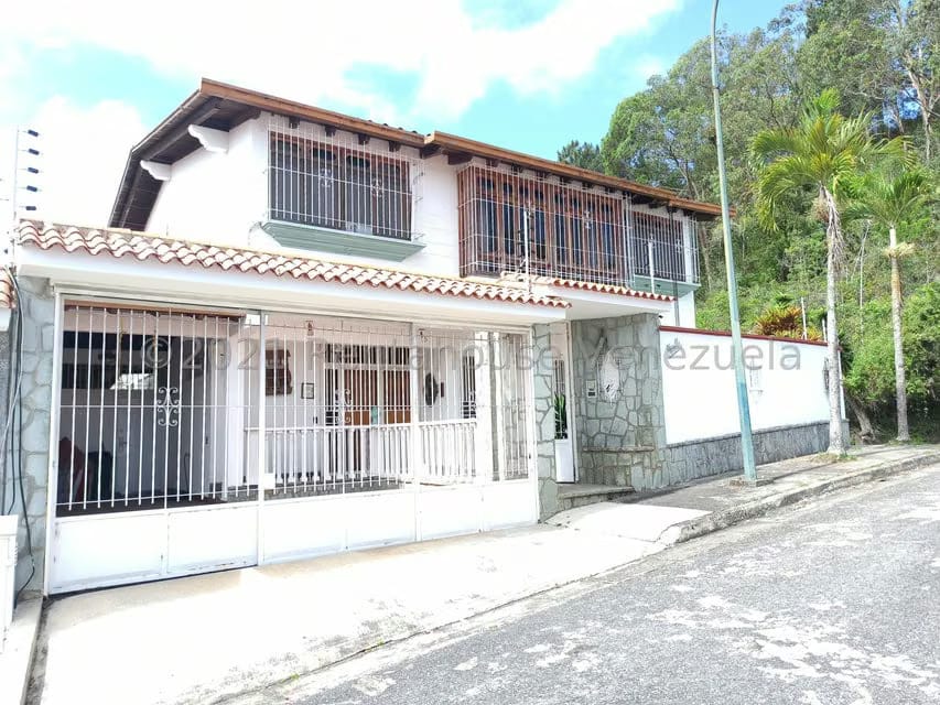 Casa (Duplex) en Venta en Los Naranjos del Cafetal, Distrito Metropolitano