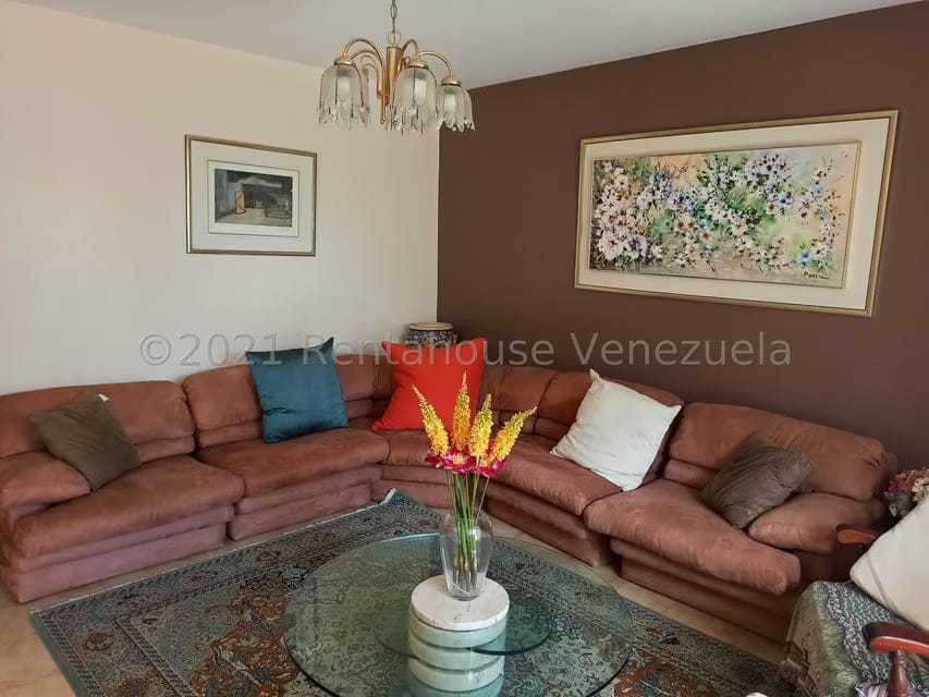 Casa (Duplex) en Venta en Los Naranjos del Cafetal, Distrito Metropolitano - 4