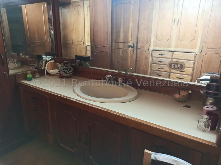 Casa (Duplex) en Venta en Los Naranjos del Cafetal, Distrito Metropolitano - 33
