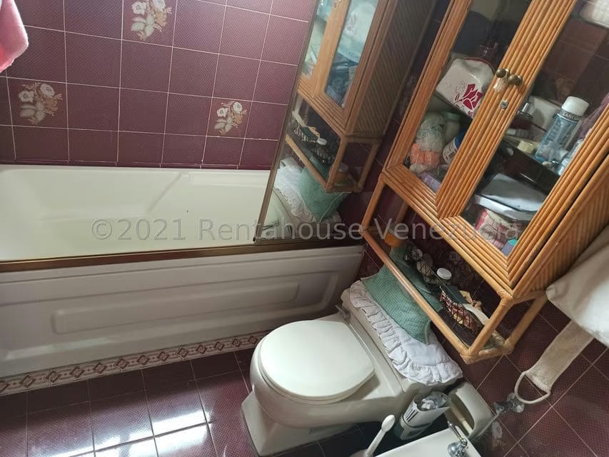 Casa (Duplex) en Venta en Los Naranjos del Cafetal, Distrito Metropolitano - 34