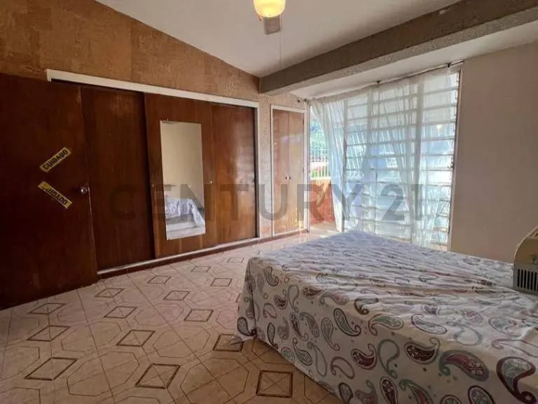 Venta de Hermosa Casa de Oportunidad en la Trinidad - 9