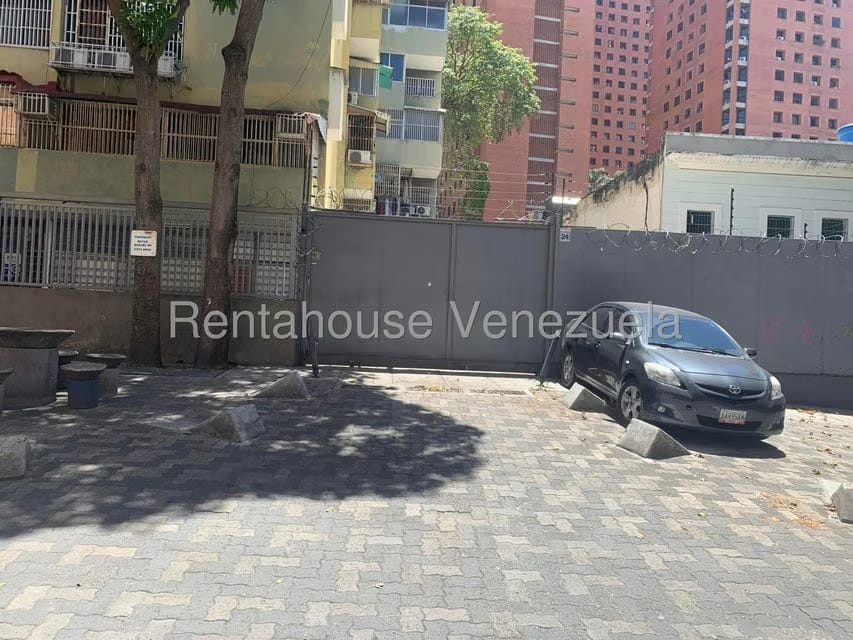 Comercial (Galpon - Deposito) en Alquiler en Sabana Grande, Distrito Metropolitano - 17