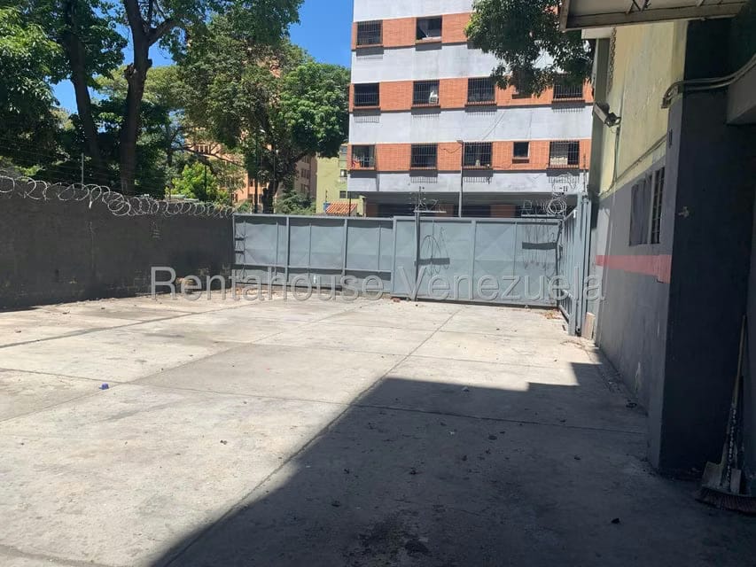 Comercial (Galpon - Deposito) en Alquiler en Sabana Grande, Distrito Metropolitano - 8