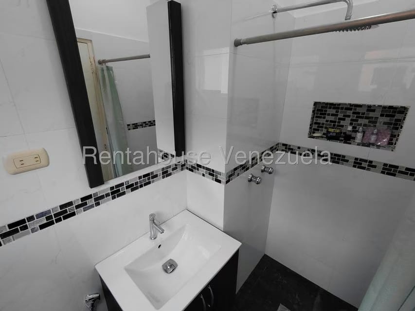Apartamento (1 Nivel) en Alquiler en Miravila, Distrito Metropolitano - 10