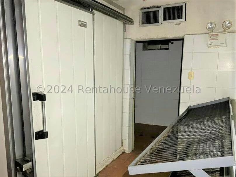 Comercial (Local Comercial) en Alquiler en Parroquia Juan de Villegas, Lara - 20