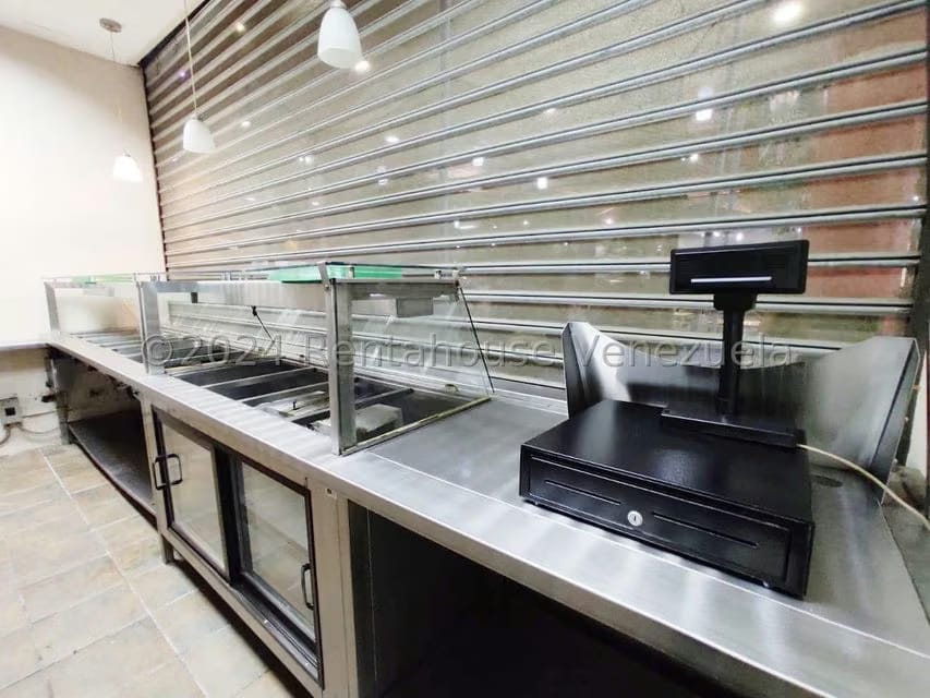 Comercial (Local Comercial) en Alquiler en Parroquia Juan de Villegas, Lara - 3