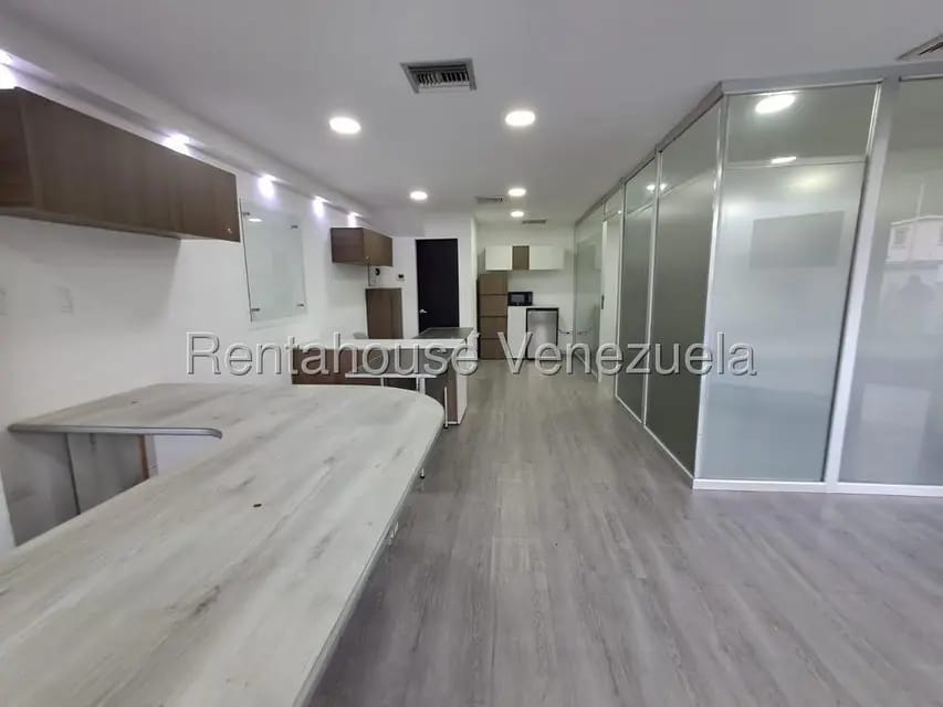 Comercial (Local Comercial) en Alquiler en Prebo II, Carabobo - 16