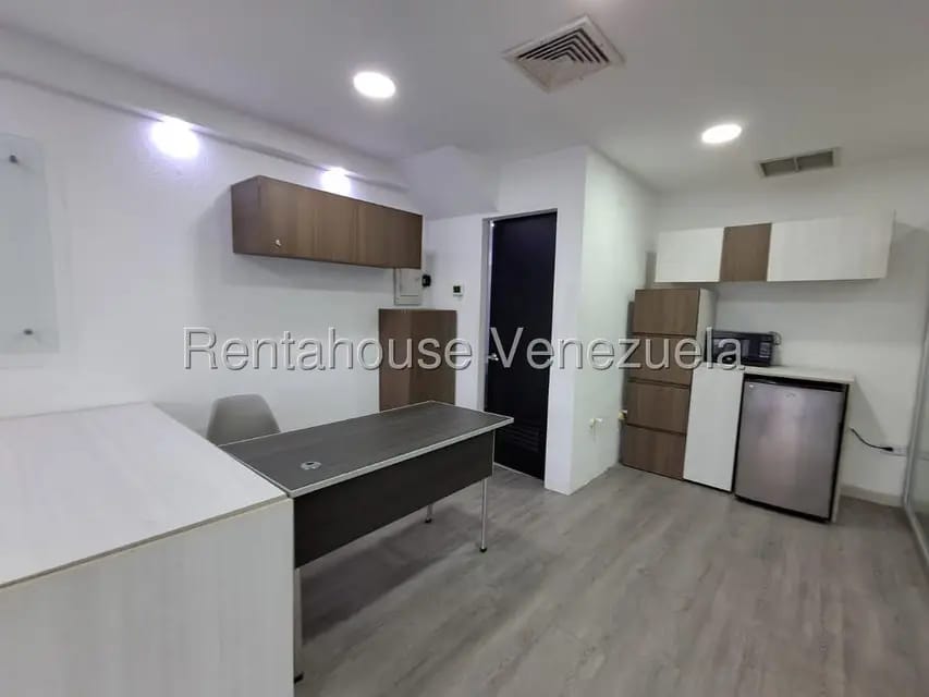 Comercial (Local Comercial) en Alquiler en Prebo II, Carabobo - 3