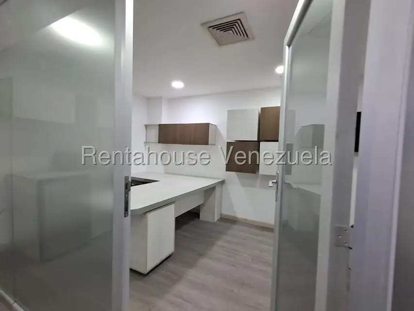 Comercial (Local Comercial) en Alquiler en Prebo II, Carabobo - 9
