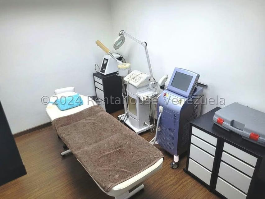 Comercial (Oficina) en Venta en La Lagunita Country Club, Distrito Metropolitano - 18