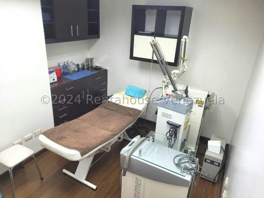 Comercial (Oficina) en Venta en La Lagunita Country Club, Distrito Metropolitano - 20