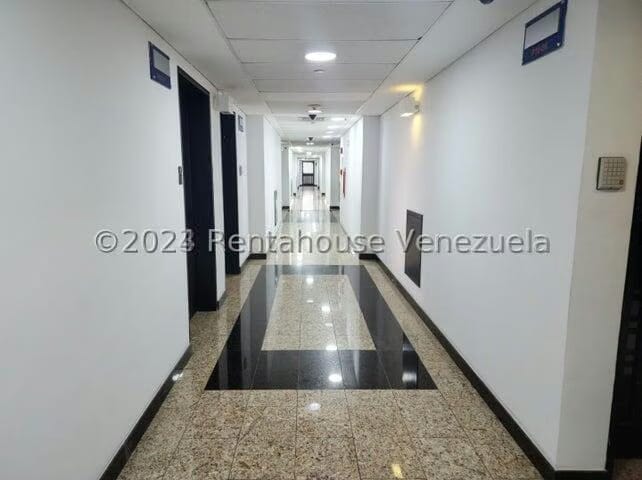 Comercial (Oficina) en Venta en La Lagunita Country Club, Distrito Metropolitano - 4