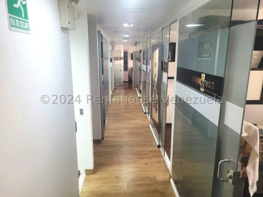 Comercial (Oficina) en Venta en La Lagunita Country Club, Distrito Metropolitano - 7