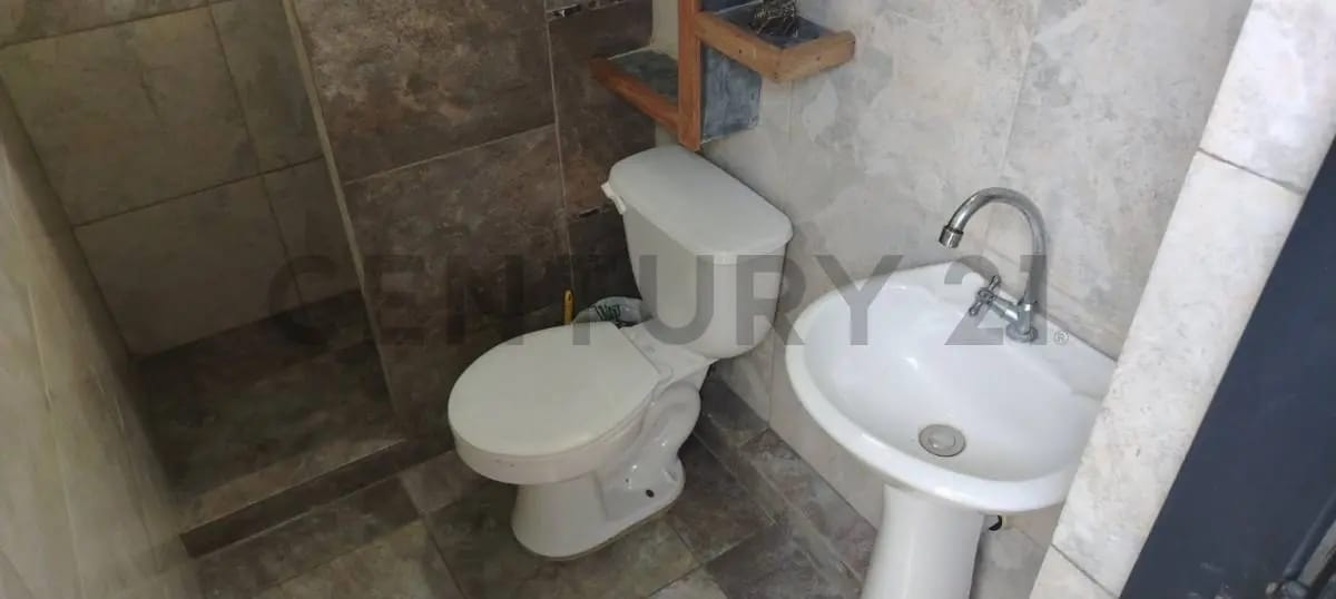 CASA EN PLAYA EL AGUA CON POTENCIAL TURISTICO Y COMERCIAL - 18