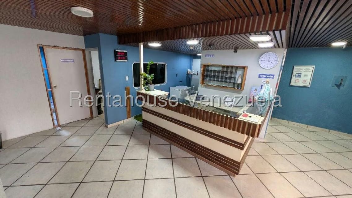 Comercial (Local Comercial) en Venta en Porlamar, Nueva Esparta - 2