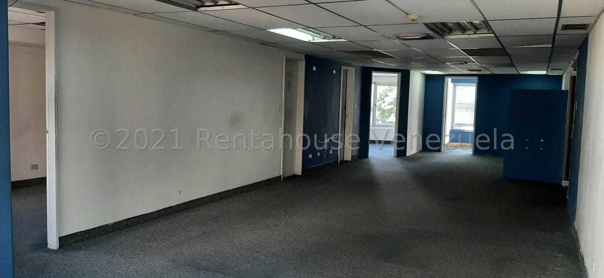 Comercial (Oficina) en Alquiler en El Marques, Distrito Metropolitano - 2