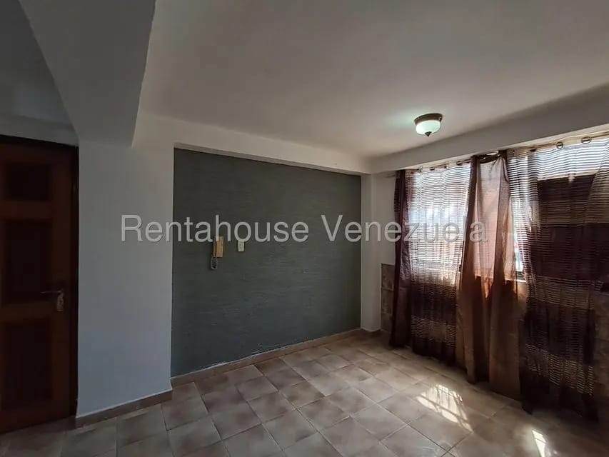 Apartamento (1 Nivel) en Venta en Los Guayabitos, Carabobo - 10