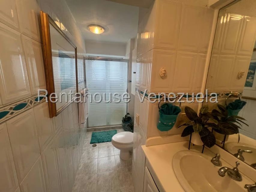 Apartamento (1 Nivel) en Venta en Las Esmeraldas, Distrito Metropolitano - 15