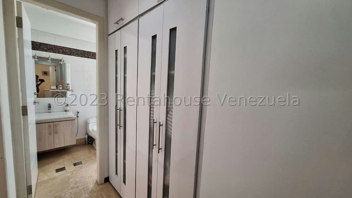 Apartamento (1 Nivel) en Venta en Lomas del Sol, Distrito Metropolitano - 24
