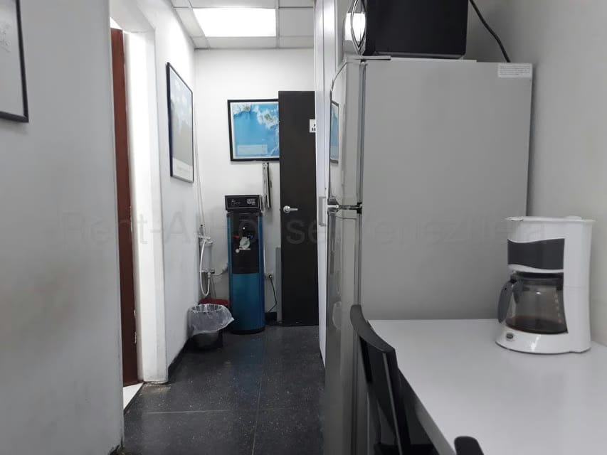 Comercial (Local Comercial) en Venta en El Rosal, Distrito Metropolitano - 9
