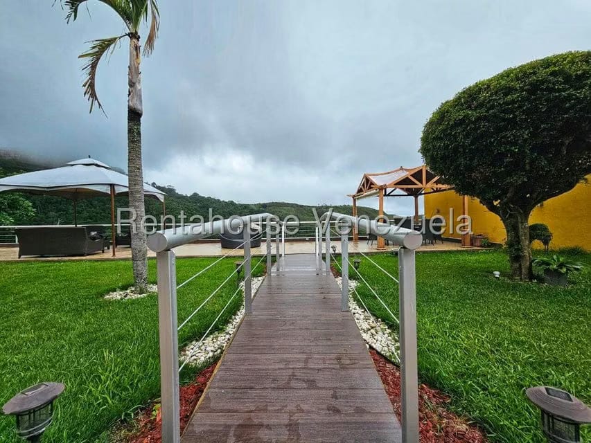 Casa (Duplex) en Venta en La Lagunita Country Club, Distrito Metropolitano - 52