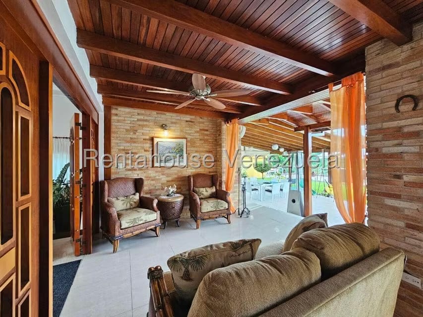 Casa (Duplex) en Venta en La Lagunita Country Club, Distrito Metropolitano - 55