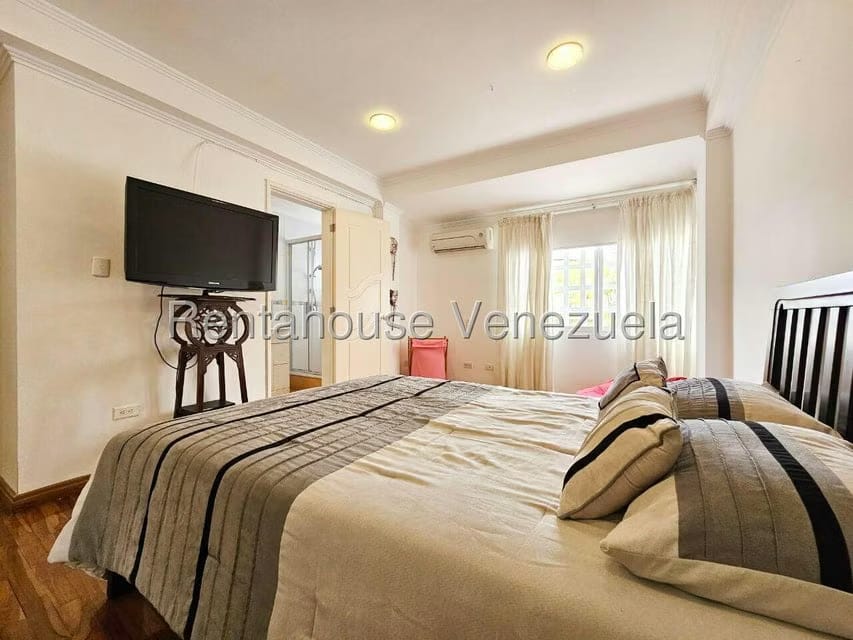 Casa (Duplex) en Venta en La Lagunita Country Club, Distrito Metropolitano - 68